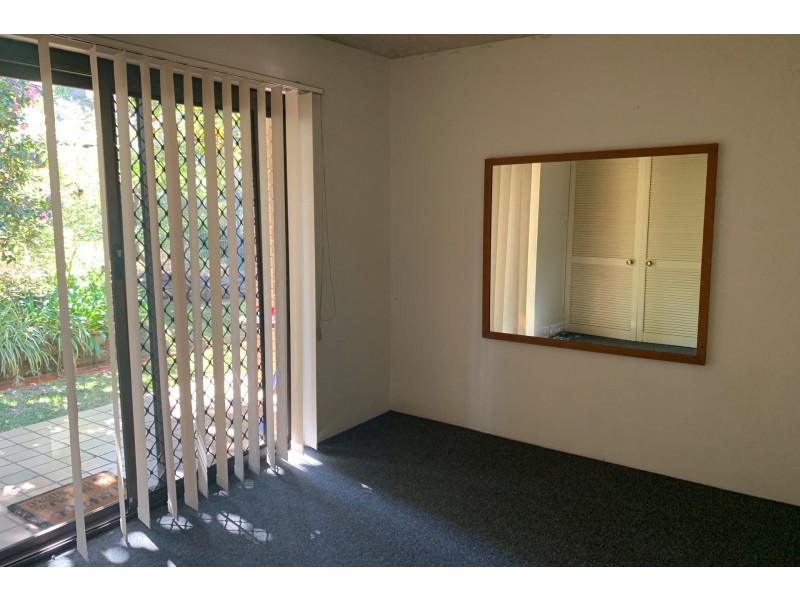 4/2 Broadview Avenue, Gosford NSW 2250