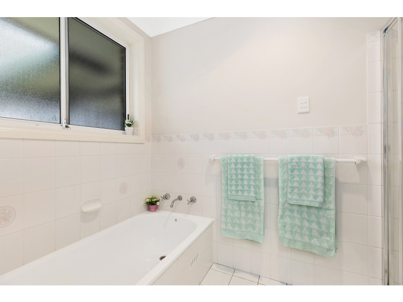 2/33 Charles Kay Drive, Terrigal NSW 2260