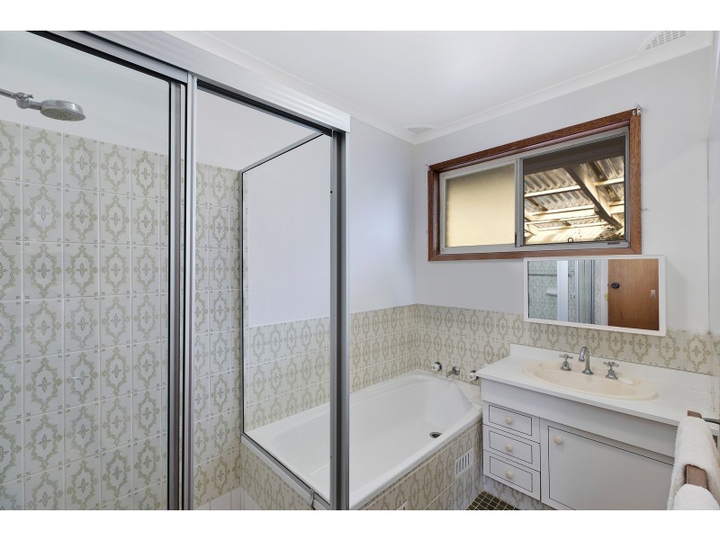6 Hawea Close, Wamberal NSW 2260