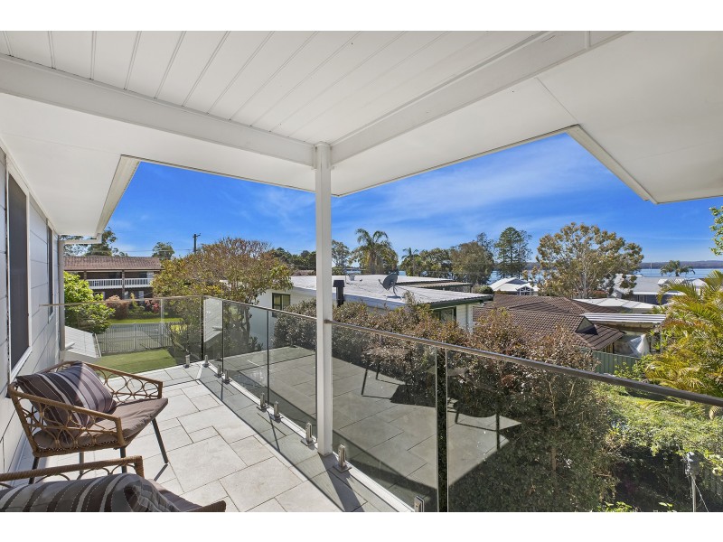 11 Gymea Crescent, Mannering Park NSW 2259