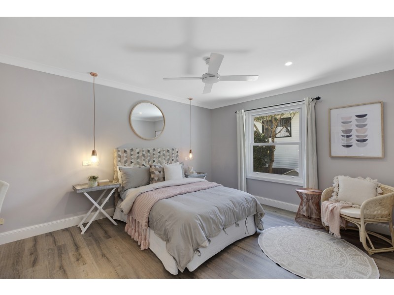 11 Gymea Crescent, Mannering Park NSW 2259