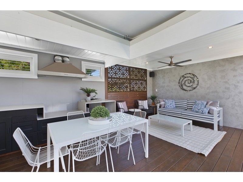 11 Gymea Crescent, Mannering Park NSW 2259