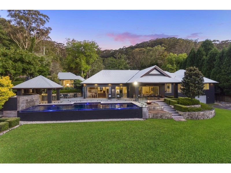 245 Oak Road, Matcham NSW 2250