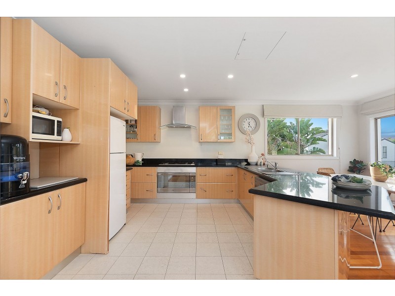 2/26 Pacific Street, Wamberal NSW 2260