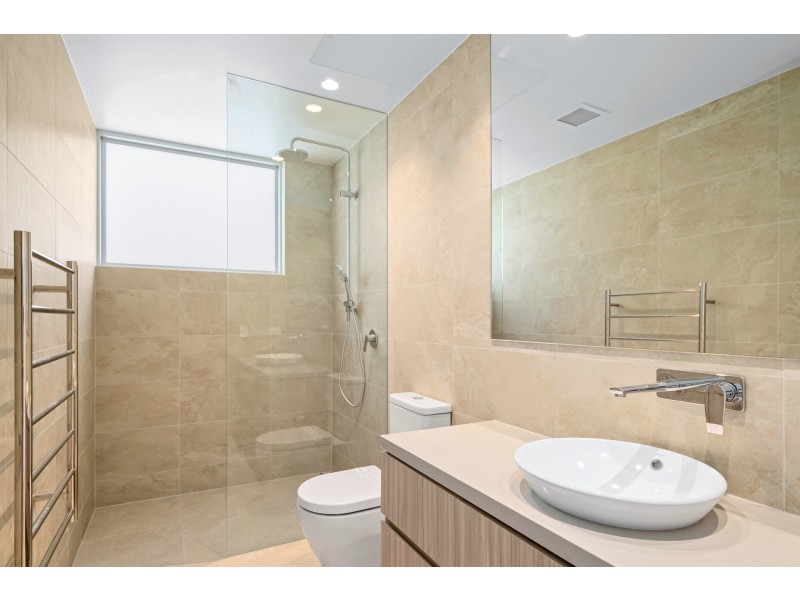 2/127 Ocean View Drive, Wamberal NSW 2260