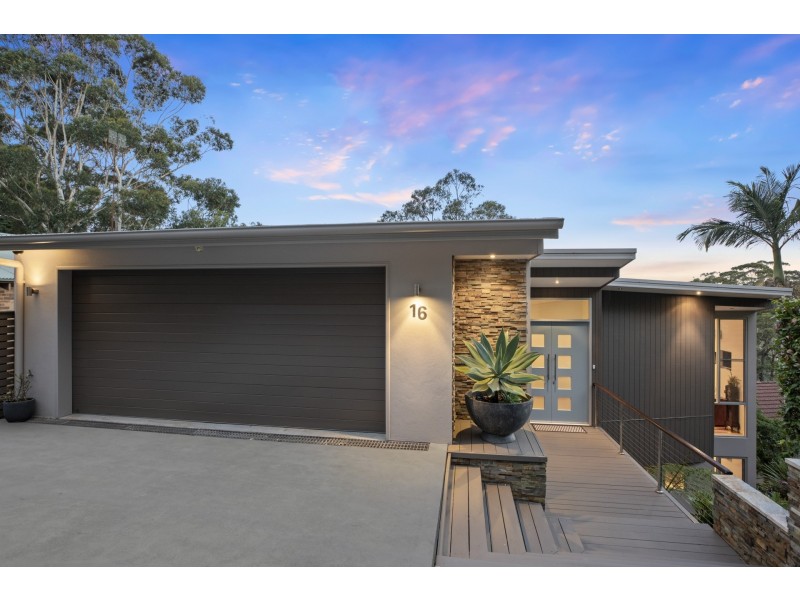 16 Bradleys Road, North Avoca NSW 2260