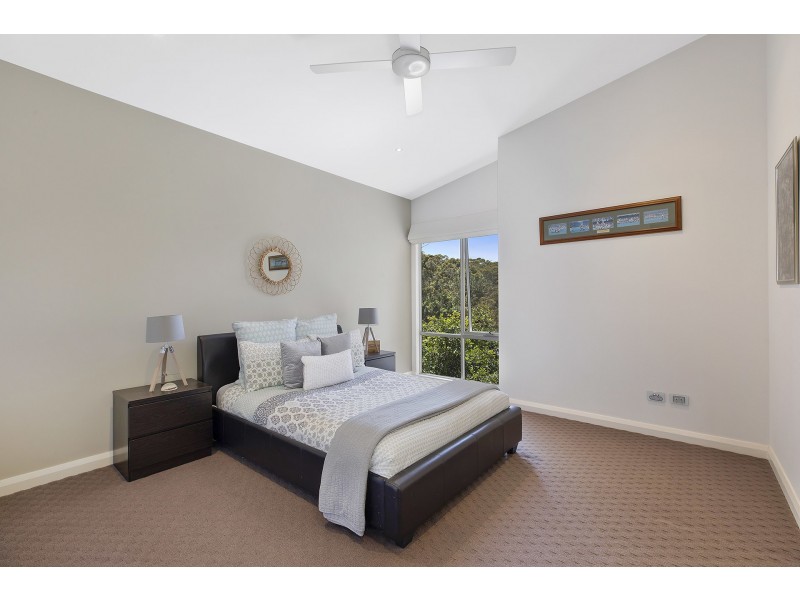 16 Bradleys Road, North Avoca NSW 2260