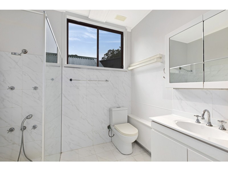 24 Bellevue Crescent, North Avoca NSW 2260