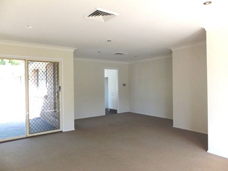 9 McGrath Close, Lisarow NSW 2250