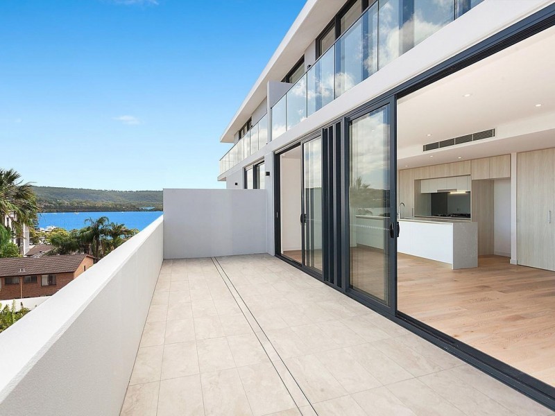 404/148a Albany Street, Point Frederick NSW 2250