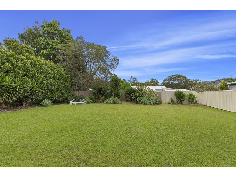 38 Marlowe Road, Bateau Bay NSW 2261
