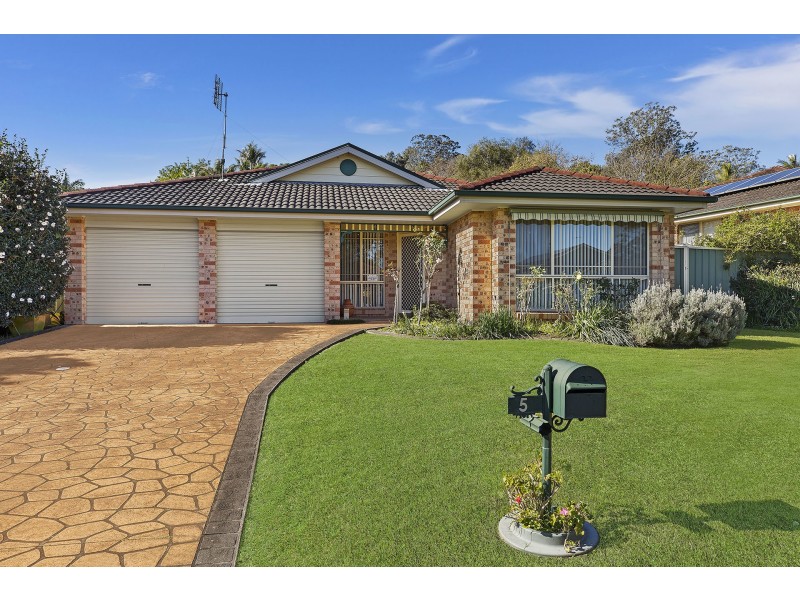 5 Pineridge Close, Lisarow NSW 2250