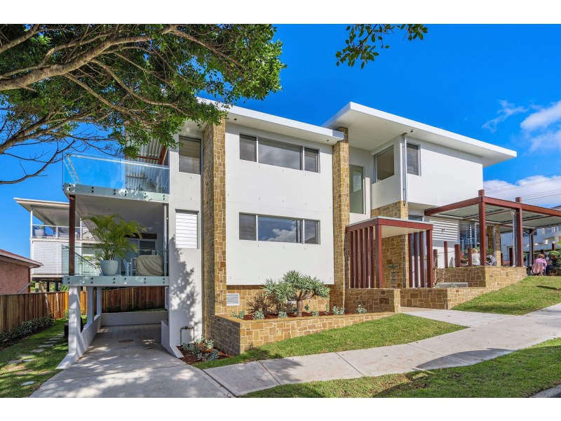 2/127 Ocean View Drive, Wamberal NSW 2260