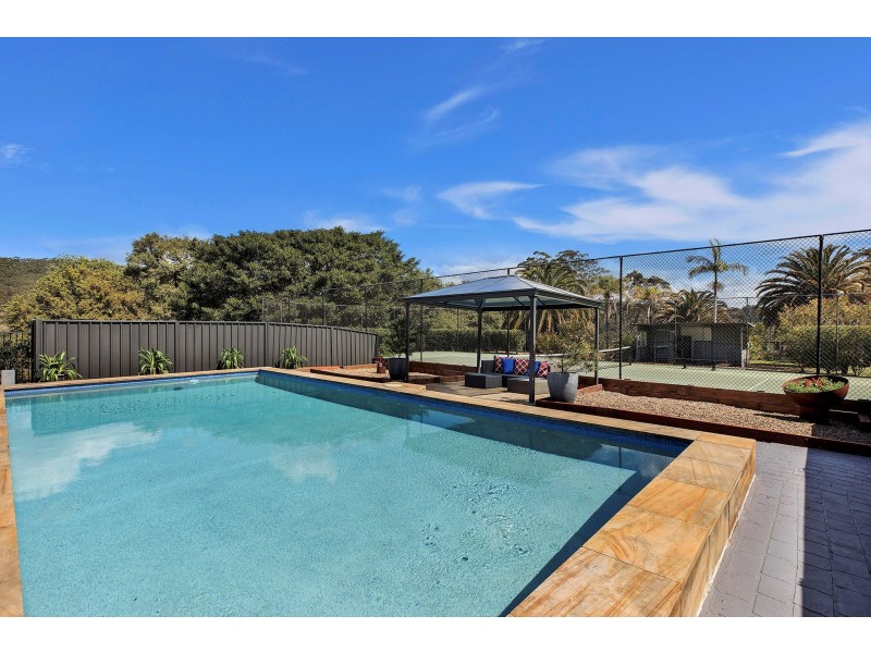96 The Ridgeway, Lisarow NSW 2250