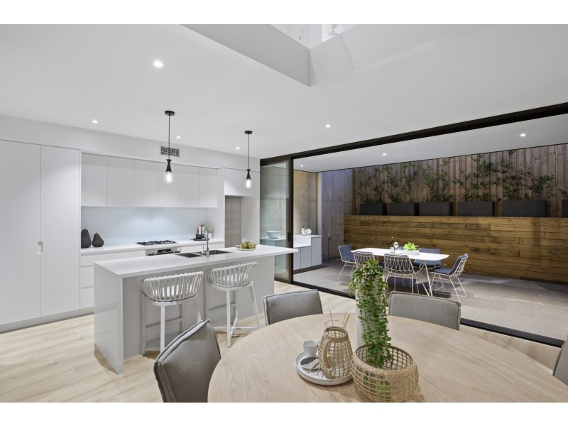 2/3 Ghersi Avenue, Wamberal NSW 2260