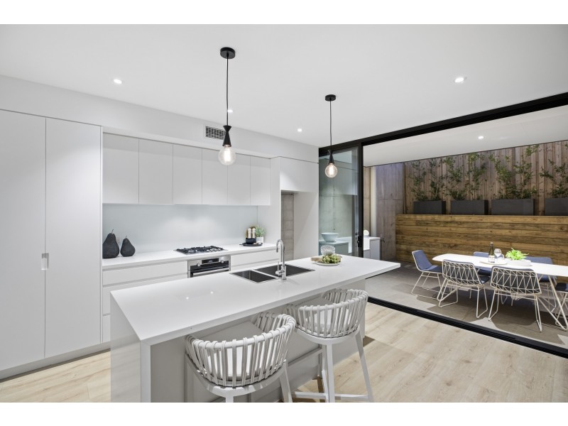 2/3 Ghersi Avenue, Wamberal NSW 2260