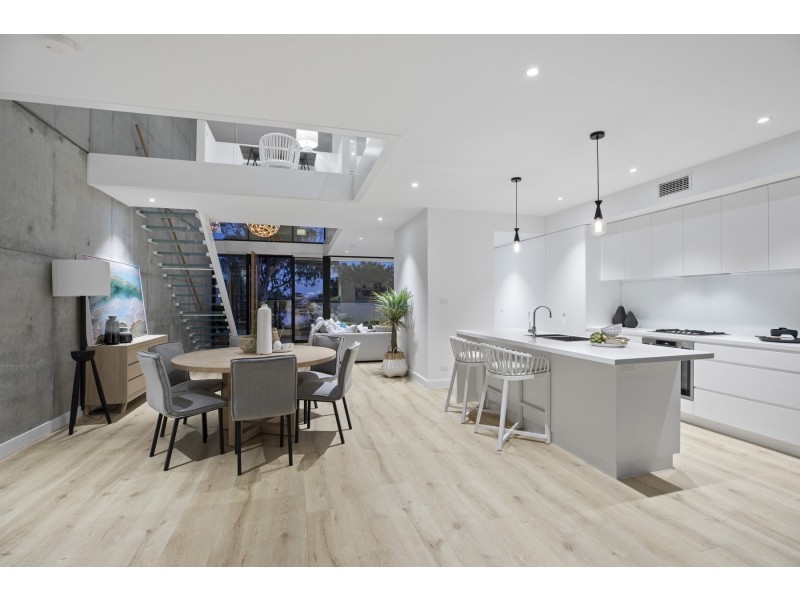 2/3 Ghersi Avenue, Wamberal NSW 2260