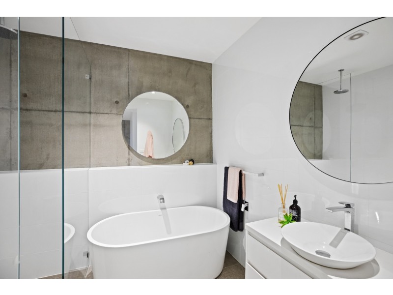 2/3 Ghersi Avenue, Wamberal NSW 2260