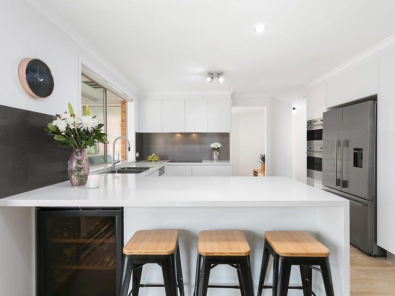 22 Alexander Avenue, Bateau Bay NSW 2261