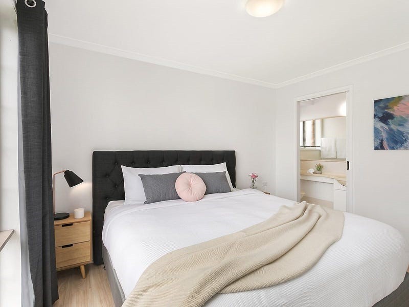 22 Alexander Avenue, Bateau Bay NSW 2261