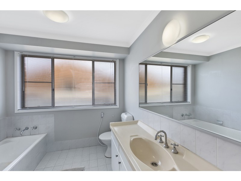 22 Alexander Avenue, Bateau Bay NSW 2261