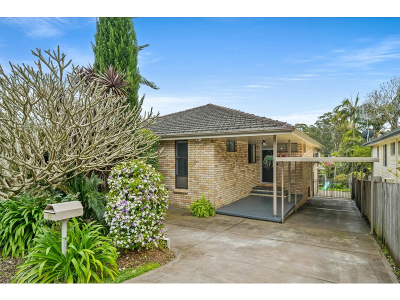12 Lakewood Avenue, Green Point NSW 2251