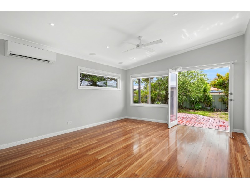 222 Trafalgar Avenue, Umina Beach NSW 2257