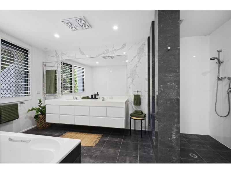 5/217 Oak Road, Matcham NSW 2250