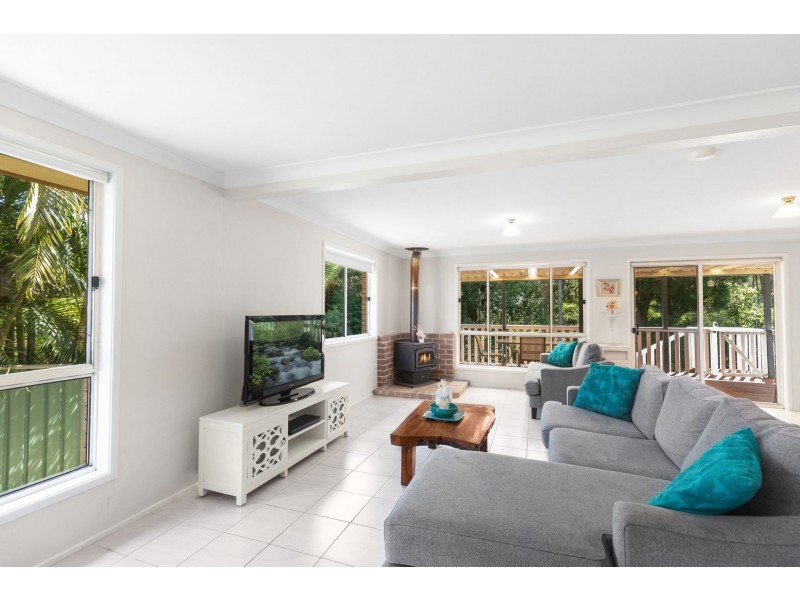 19 Narrawa Avenue, Erina NSW 2250