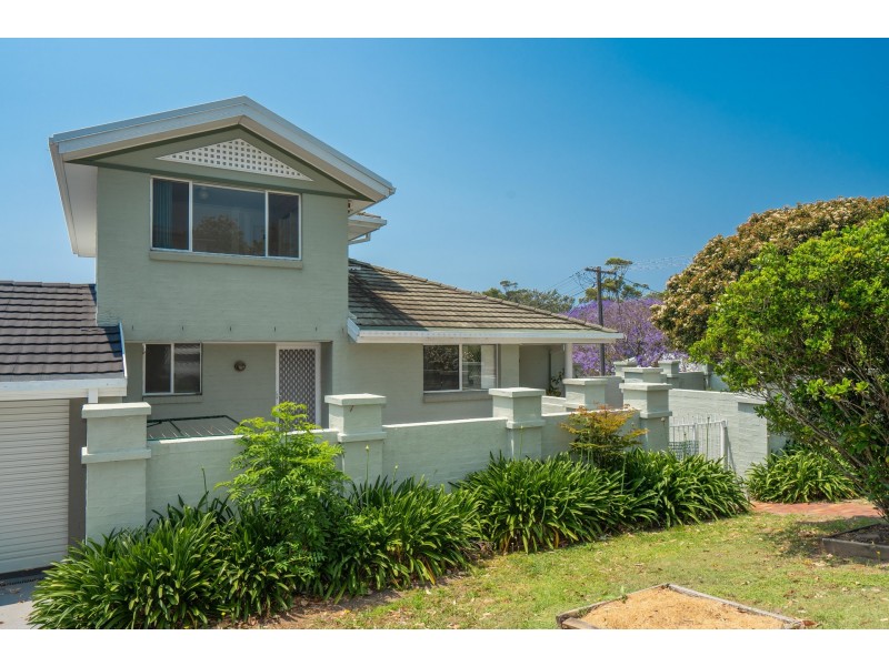 2/82 Wairakei Road, Wamberal NSW 2260