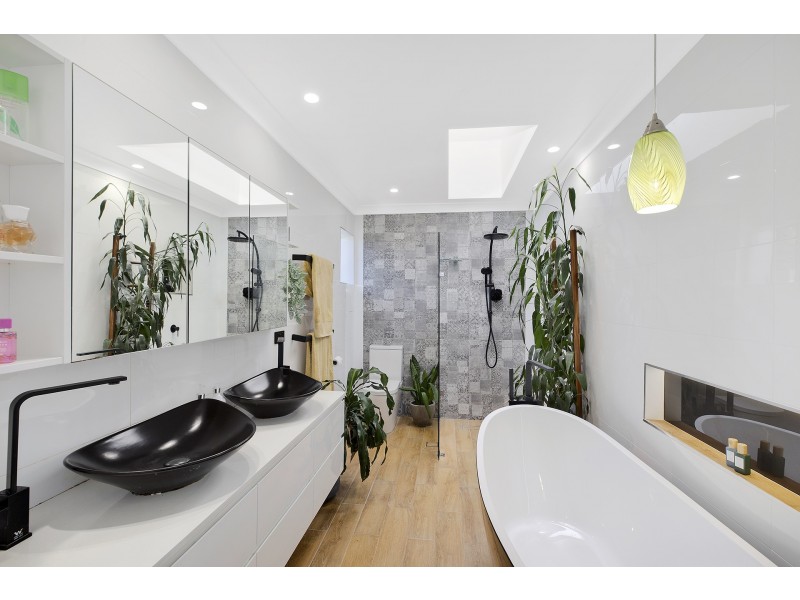 65a Old Gosford Road, Wamberal NSW 2260