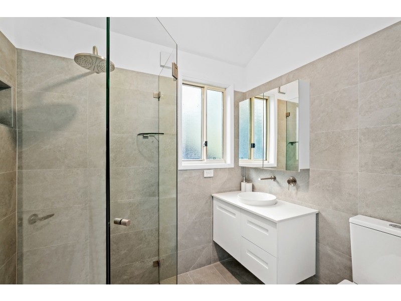 71 Lake Shore Drive, North Avoca NSW 2260