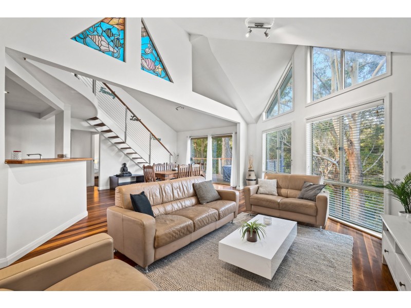 71 Lake Shore Drive, North Avoca NSW 2260