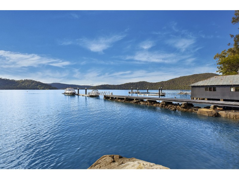 4 Fishermans Point, Berowra Waters NSW 2082