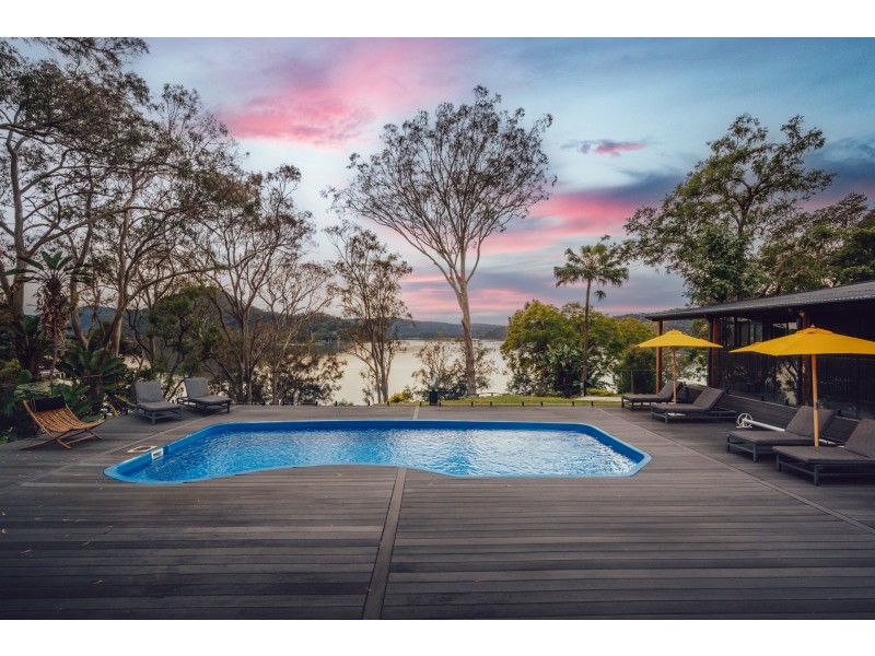 4 Fishermans Point, Berowra Waters NSW 2082