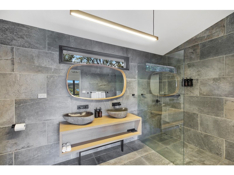 4 Fishermans Point, Berowra Waters NSW 2082