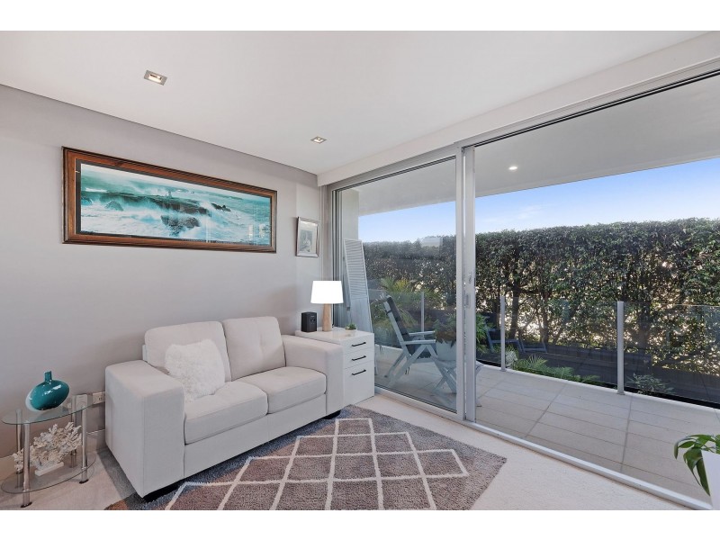 8/22-26 Barnhill Road, Terrigal NSW 2260