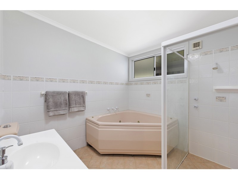 80 Old Gosford Road, Wamberal NSW 2260