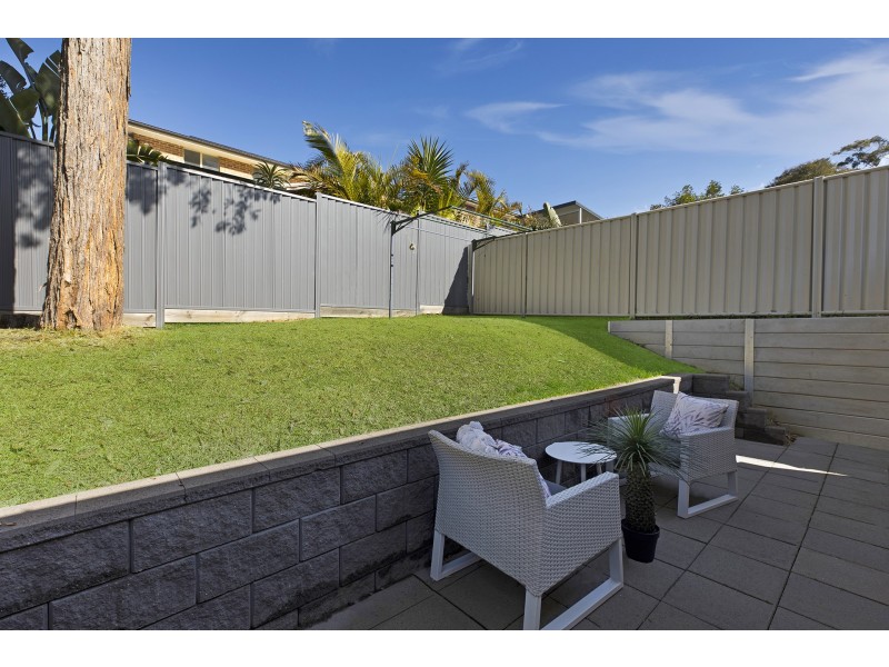 2/21 Sandpiper Place, Green Point NSW 2251