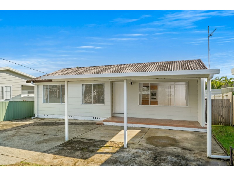 82 Lowanna Avenue, Forresters Beach NSW 2260