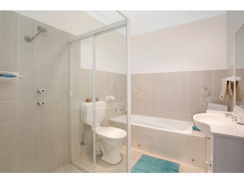 18/9-13 Junction Road, Terrigal NSW 2260