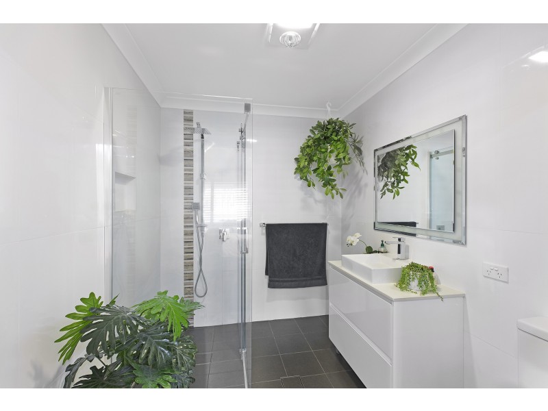 27 Windsor Road, Wamberal NSW 2260