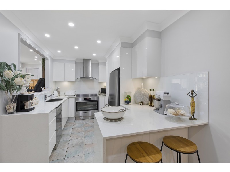 27 Windsor Road, Wamberal NSW 2260