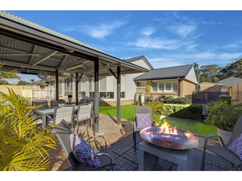 27 Windsor Road, Wamberal NSW 2260