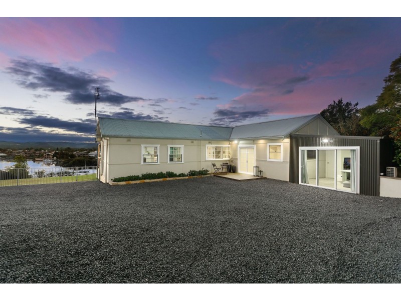 19 Empire Bay Drive, Daleys Point NSW 2257