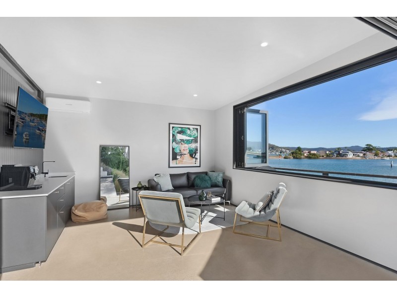 19 Empire Bay Drive, Daleys Point NSW 2257