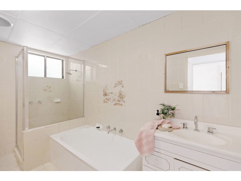 2/19 Barnhill Road, Terrigal NSW 2260