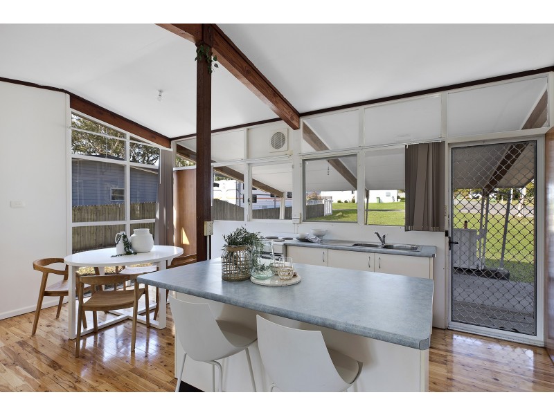 93 Lakin Street, Bateau Bay NSW 2261