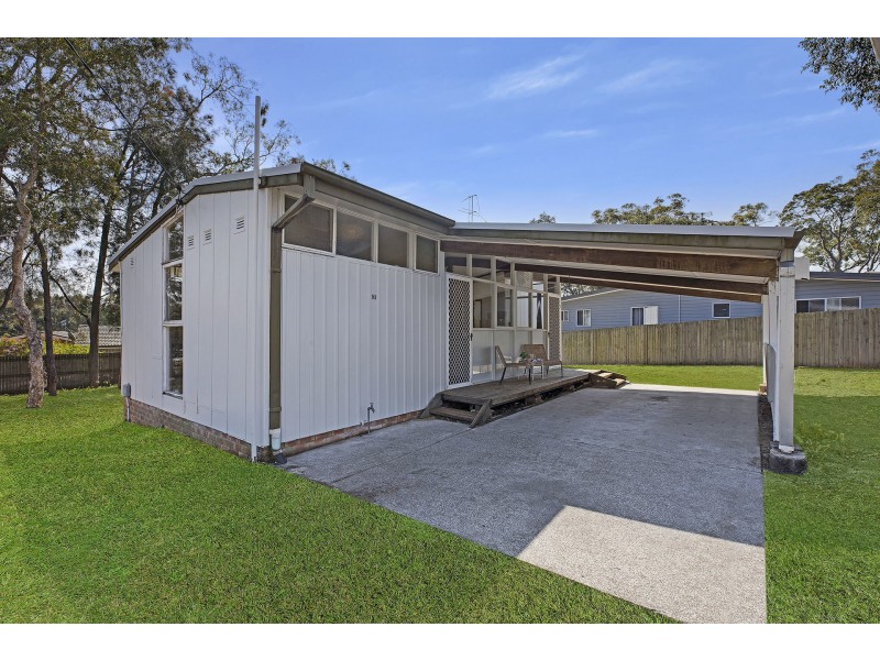 93 Lakin Street, Bateau Bay NSW 2261
