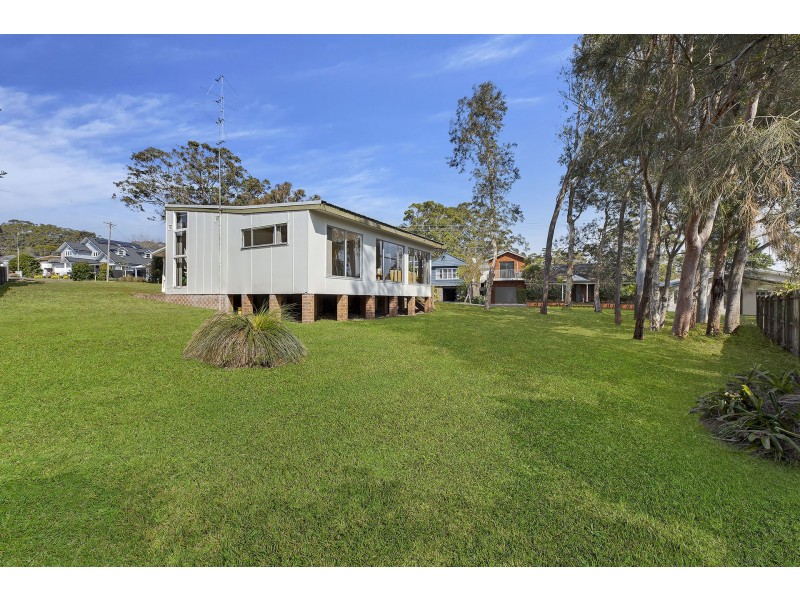 93 Lakin Street, Bateau Bay NSW 2261